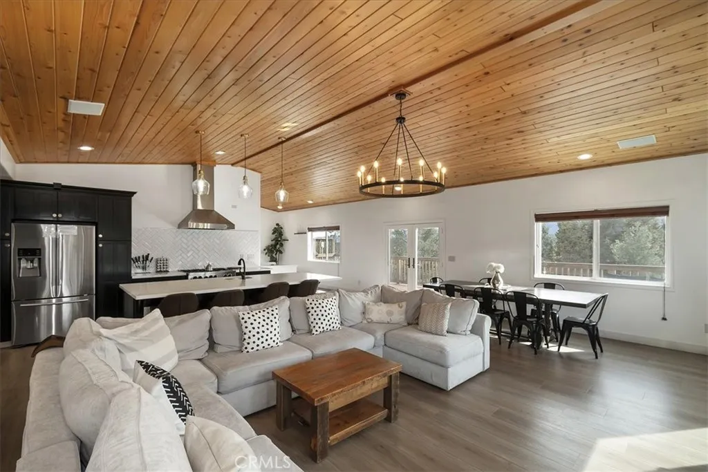 1051 Mound, Big Bear City, California 92314 home-pic-7