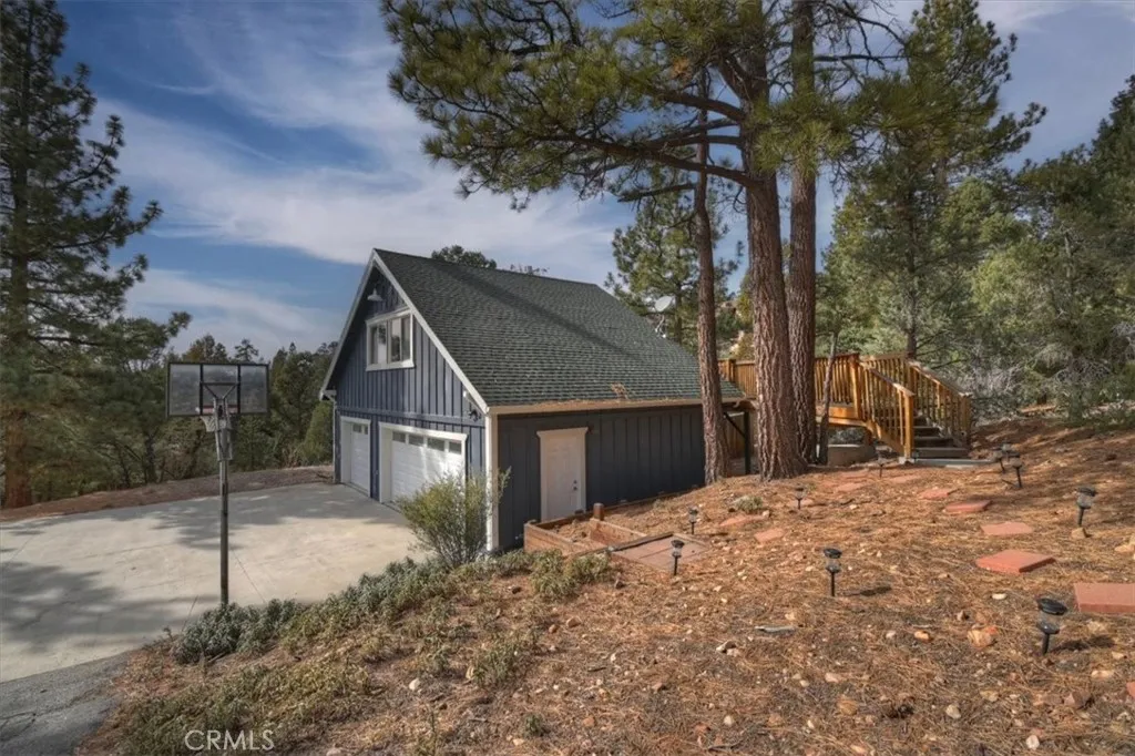 1051 Mound, Big Bear City, California 92314 home-pic-39