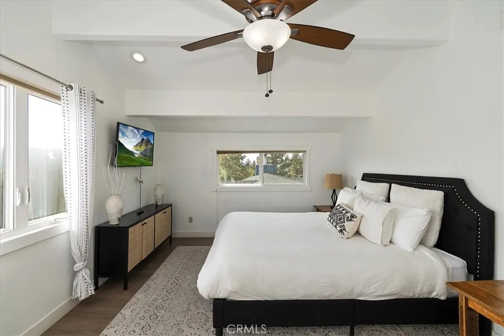 1051 Mound, Big Bear City, California 92314 home-pic-28
