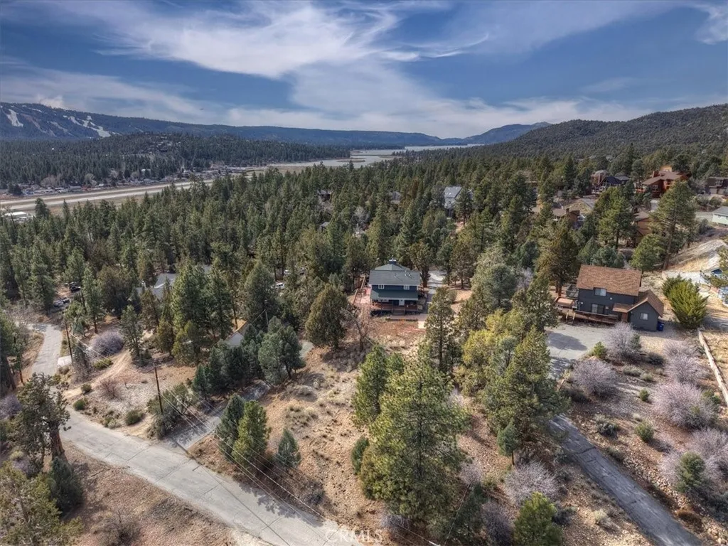 1051 Mound, Big Bear City, California 92314 home-pic-62