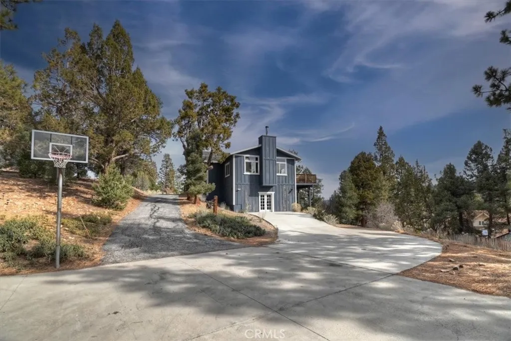 1051 Mound, Big Bear City, California 92314 home-pic-59