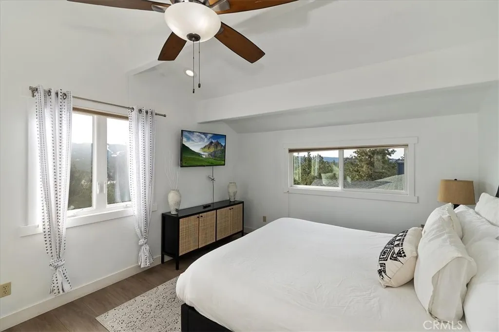 1051 Mound, Big Bear City, California 92314 home-pic-27