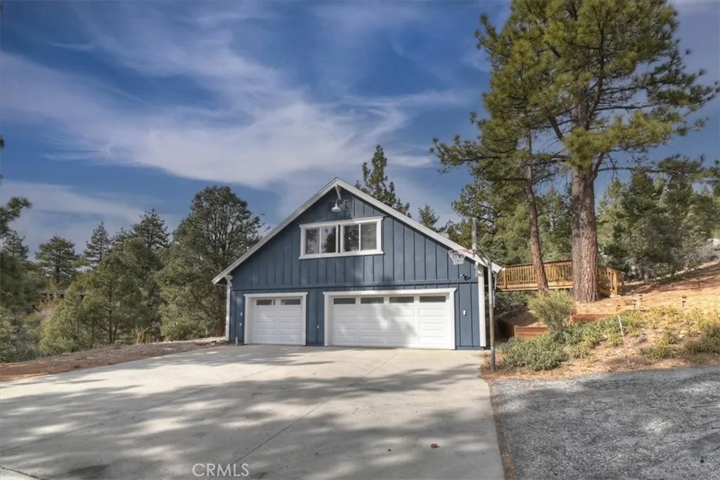 1051 Mound, Big Bear City, California 92314 home-pic-56