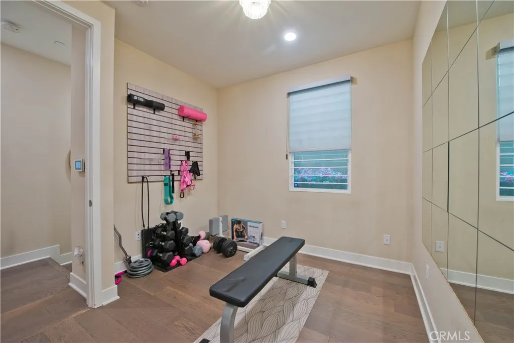 6749 W Gill, Los Angeles, California 90068 home-pic-16