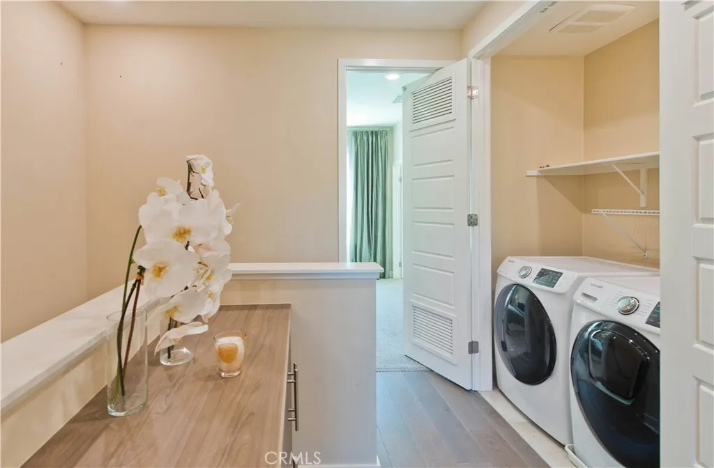 6749 W Gill, Los Angeles, California 90068 home-pic-11