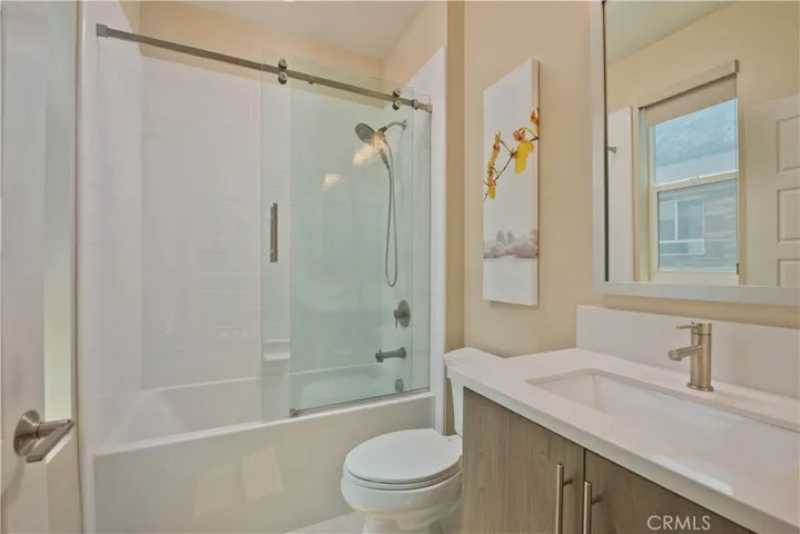 6749 W Gill, Los Angeles, California 90068