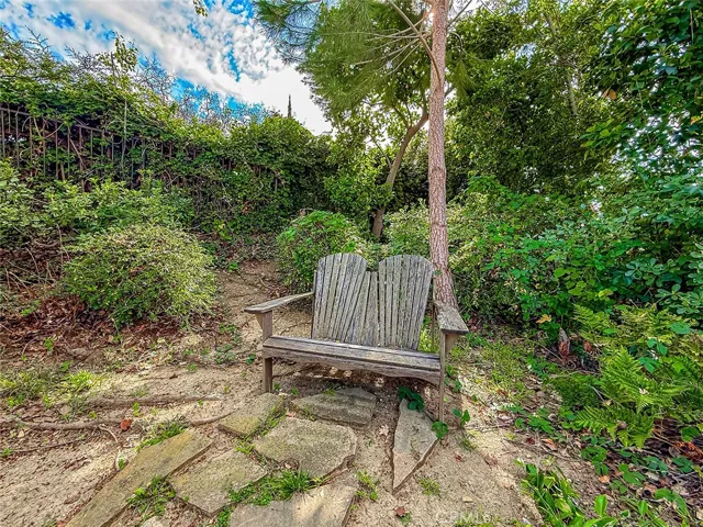 933 Ranch House Road, Westlake Village, California 91361