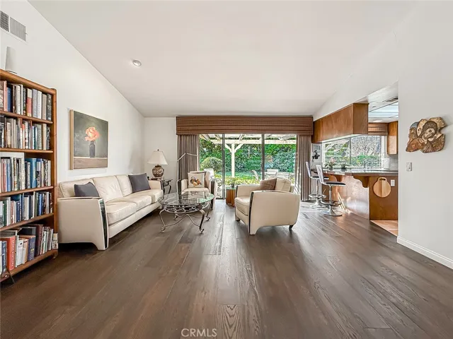 933 Ranch House Road, Westlake Village, California 91361