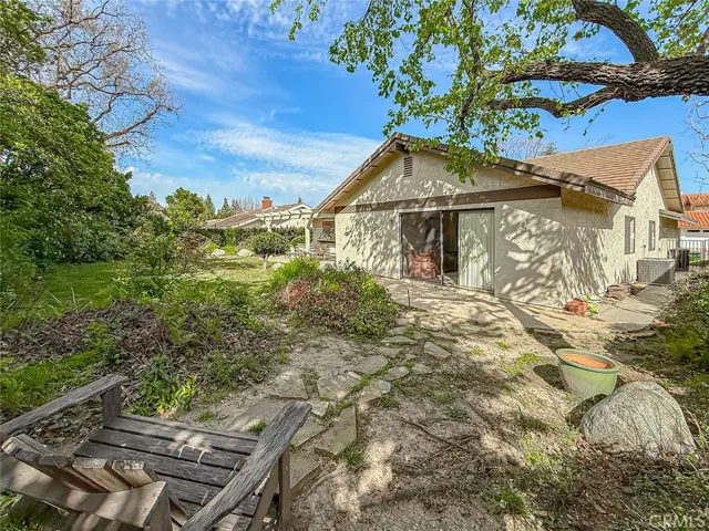 933 Ranch House Road, Westlake Village, California 91361