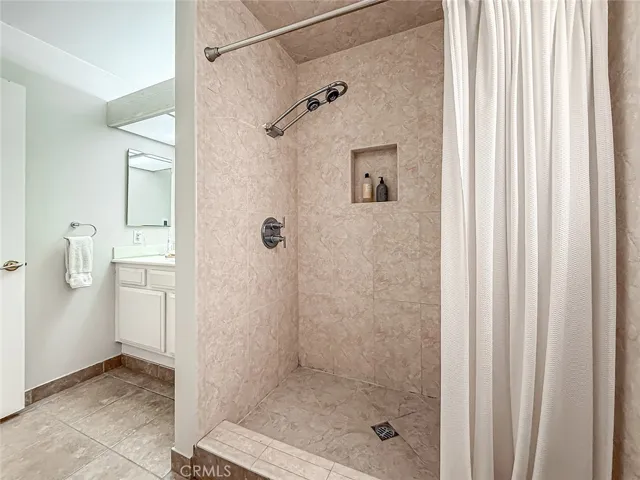 933 Ranch House Road, Westlake Village, California 91361