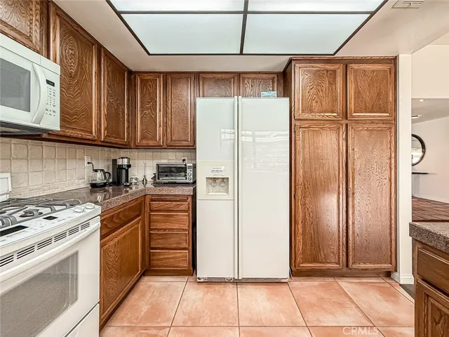 933 Ranch House Road, Westlake Village, California 91361