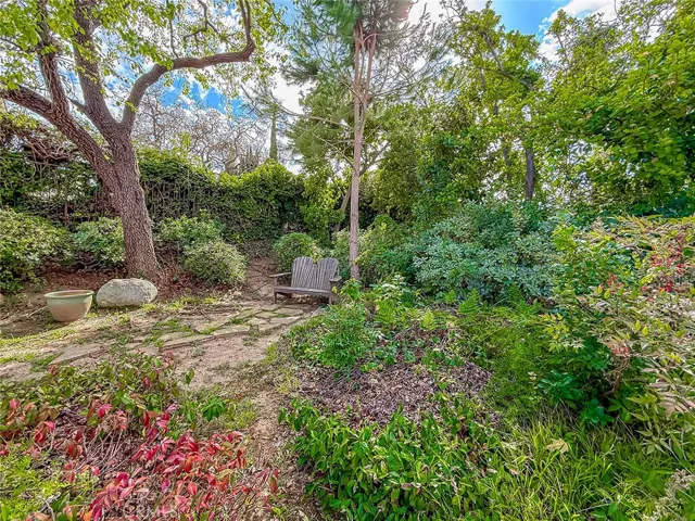 933 Ranch House Road, Westlake Village, California 91361
