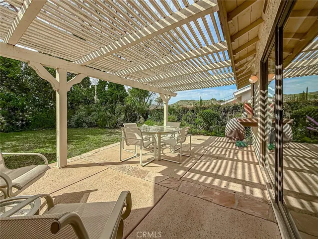 933 Ranch House Road, Westlake Village, California 91361