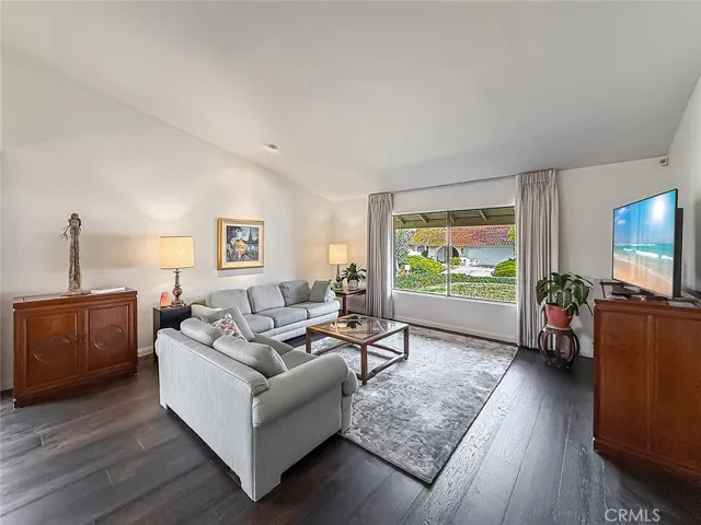 933 Ranch House Road, Westlake Village, California 91361