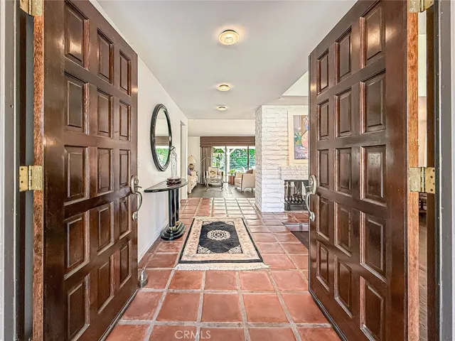 933 Ranch House Road, Westlake Village, California 91361