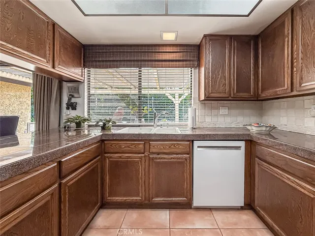 933 Ranch House Road, Westlake Village, California 91361