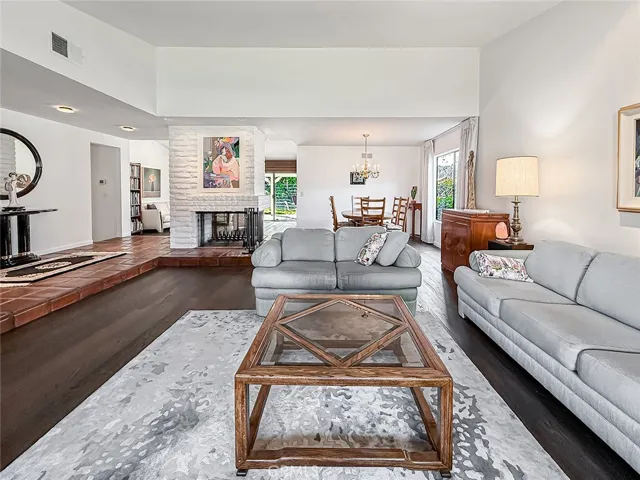 933 Ranch House Road, Westlake Village, California 91361