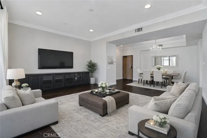 This photo has been digitally altered and virtually staged.