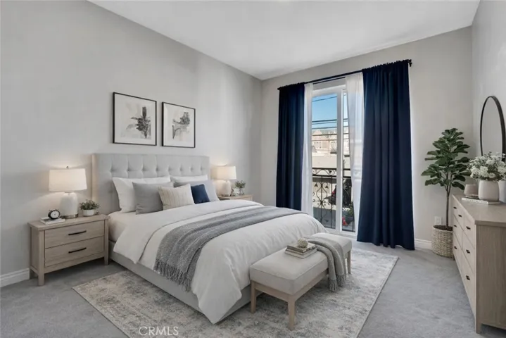 This photo has been digitally altered and virtually staged.