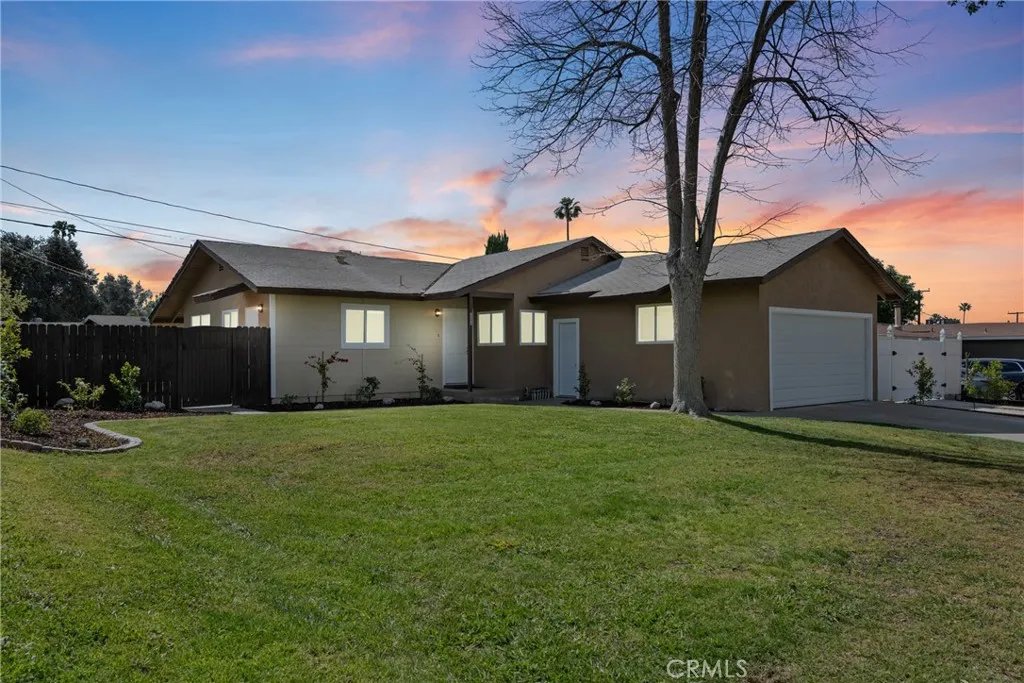 2994 David, Riverside, California 92506 home-pic-1