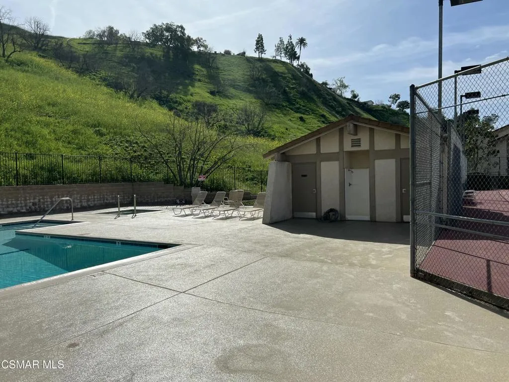 26000 Alizia Canyon Drive D, Calabasas, California 91302 home-pic-28