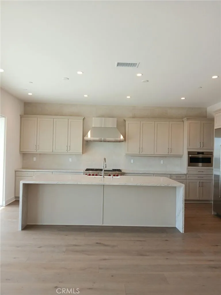 746 Via Arezzo Place, Altadena, California 91001 home-pic-2