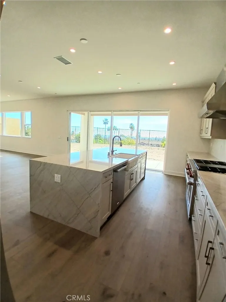 746 Via Arezzo Place, Altadena, California 91001 home-pic-4