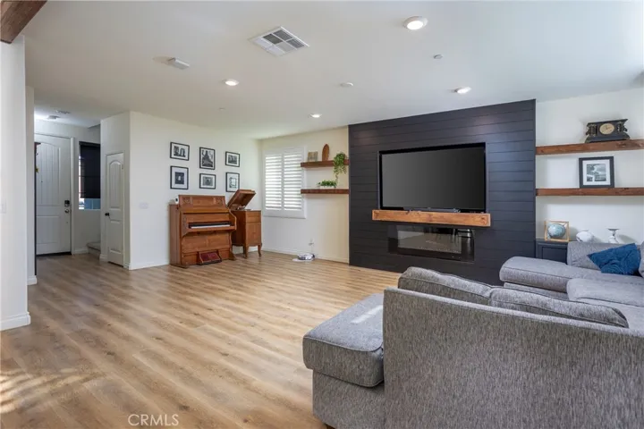 5176 Wintercress, Fontana, California 92336