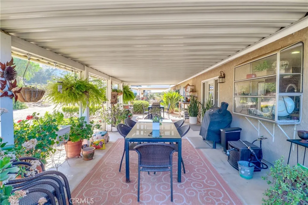 16750 Canyon View Drive, Riverside, California 92504 home-pic-29