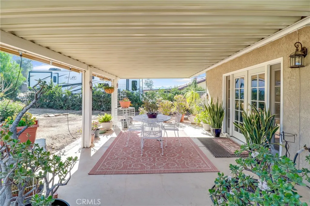 16750 Canyon View Drive, Riverside, California 92504 home-pic-32