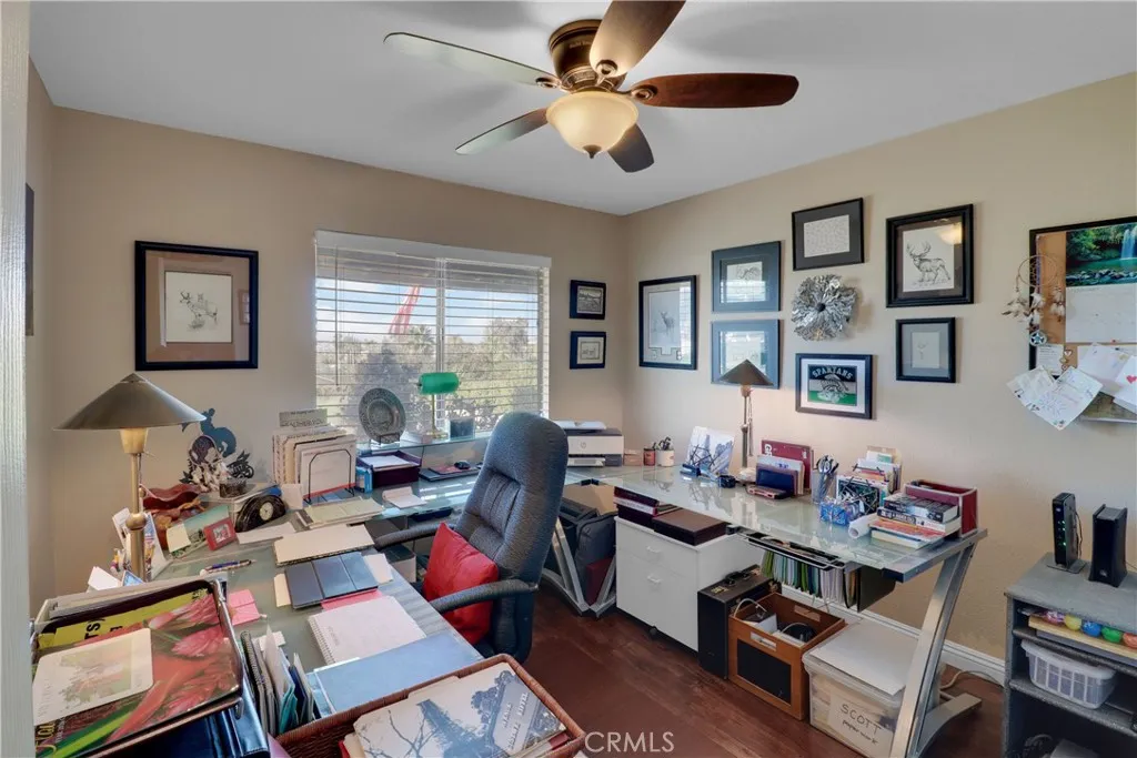 16750 Canyon View Drive, Riverside, California 92504 home-pic-19