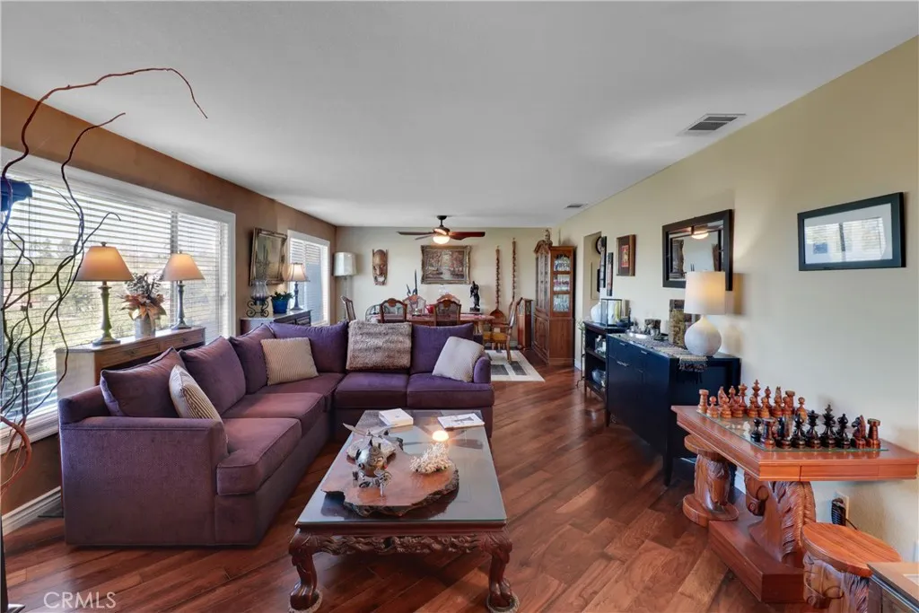 16750 Canyon View Drive, Riverside, California 92504 home-pic-8