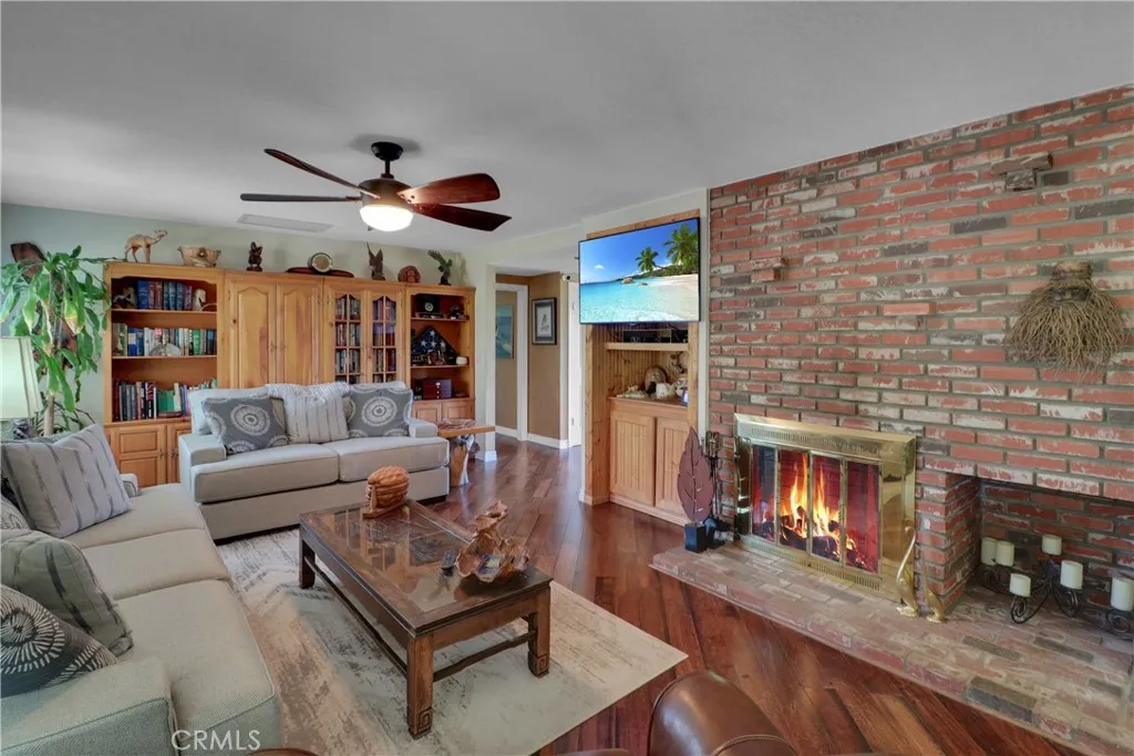 16750 Canyon View Drive, Riverside, California 92504 home-pic-13