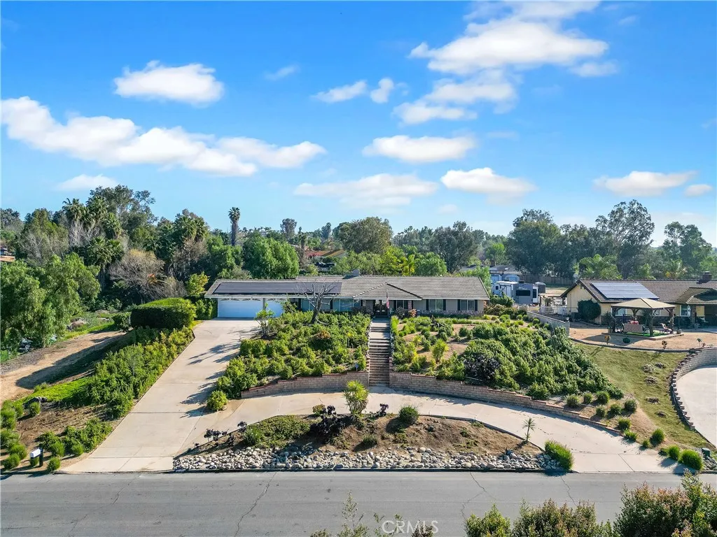 16750 Canyon View Drive, Riverside, California 92504 home-pic-27