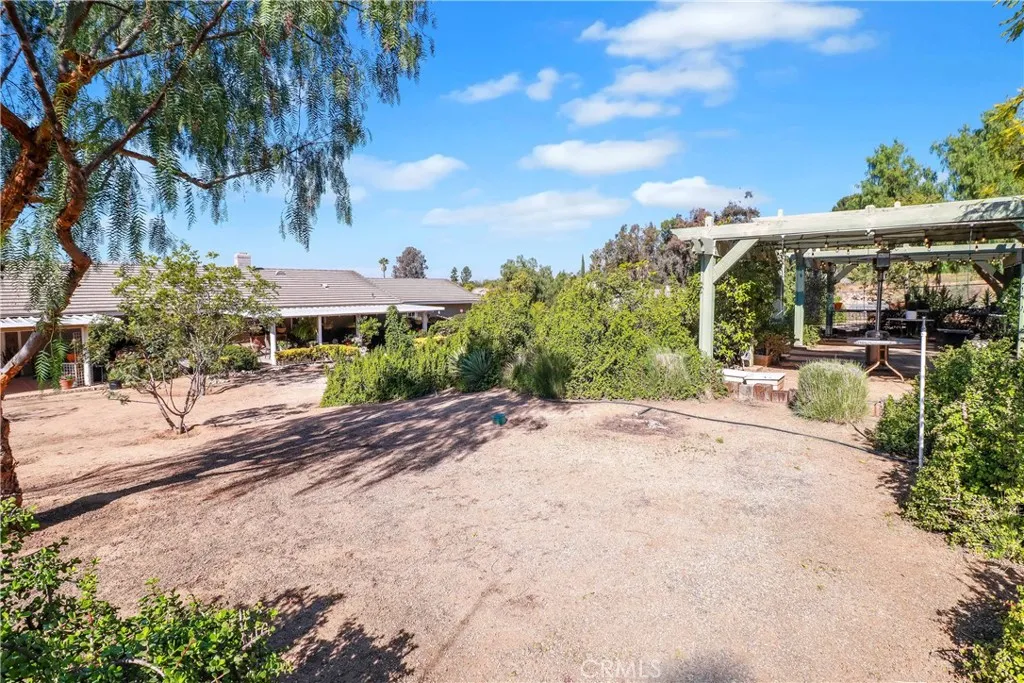 16750 Canyon View Drive, Riverside, California 92504 home-pic-41
