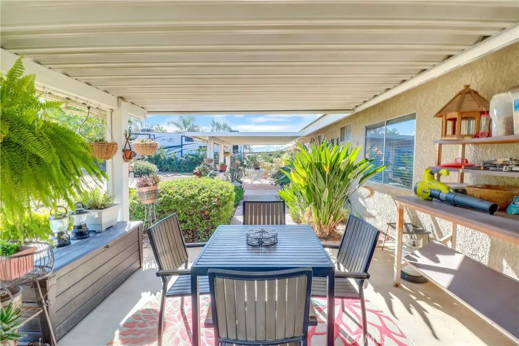16750 Canyon View Drive, Riverside, California 92504 home-pic-30