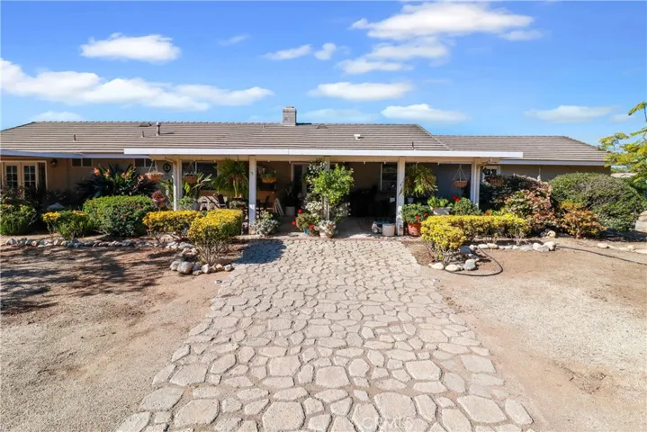 16750 Canyon View Drive, Riverside, California 92504