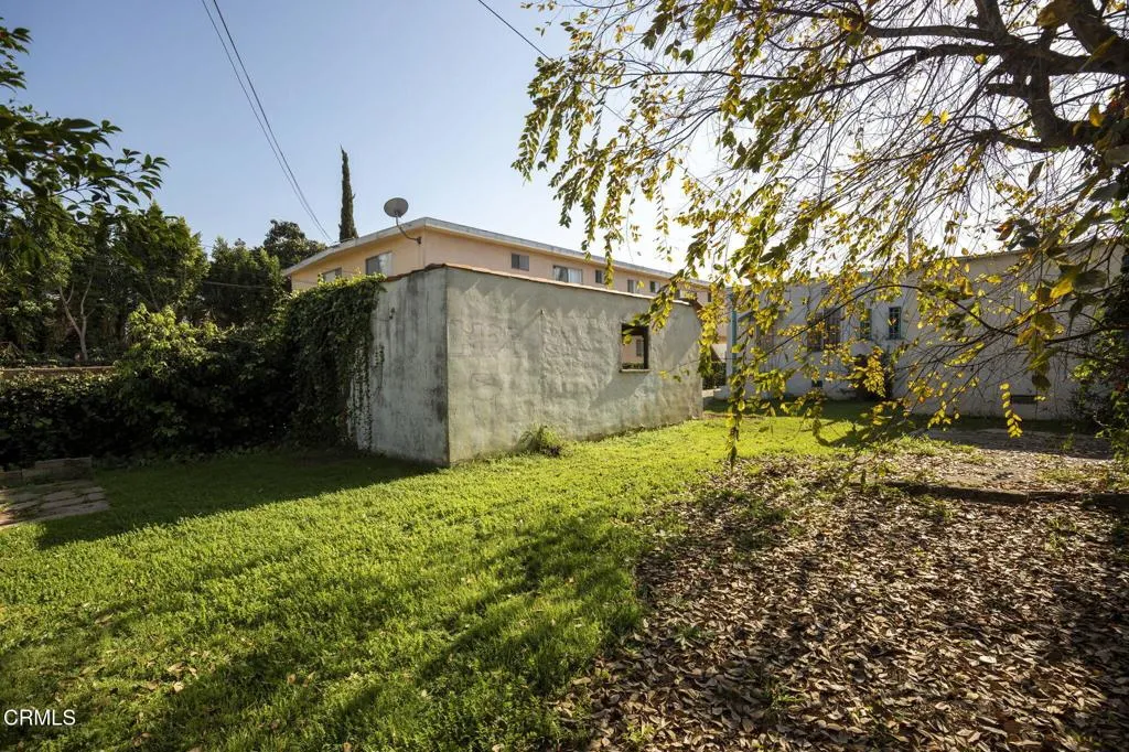 4523 W 18th Street, Los Angeles, California 90019 home-pic-20