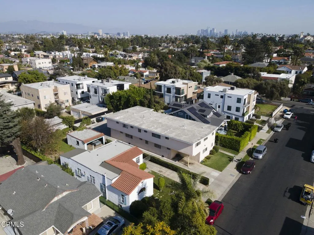 4523 W 18th Street, Los Angeles, California 90019 home-pic-4