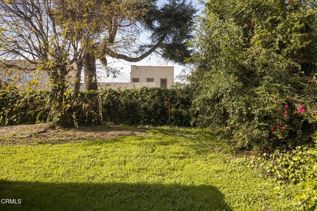 4523 W 18th Street, Los Angeles, California 90019 home-pic-18