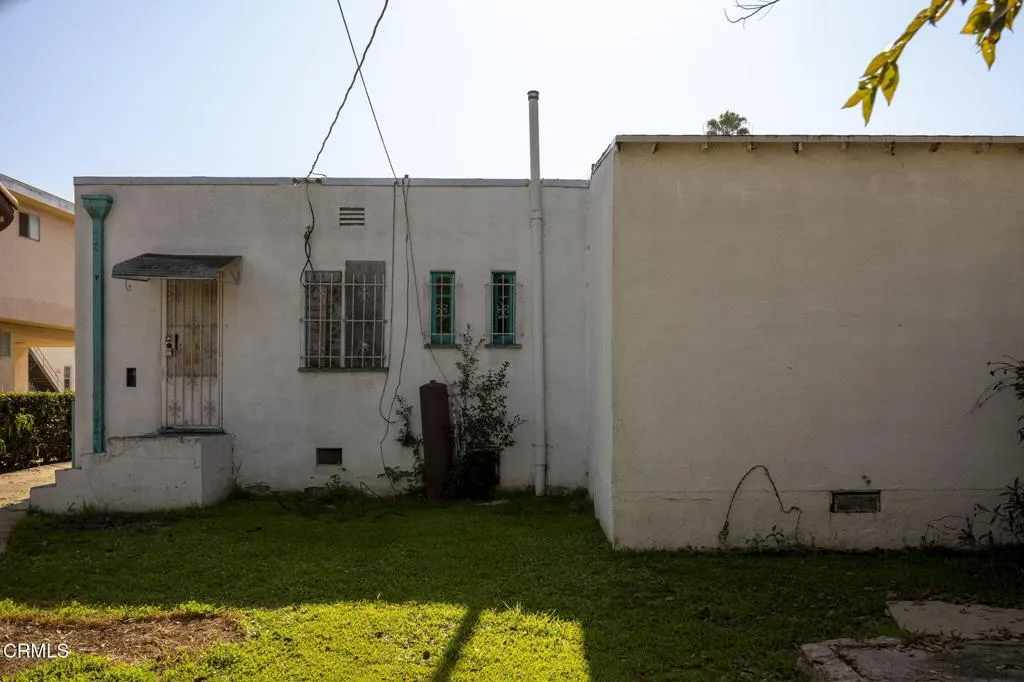 4523 W 18th Street, Los Angeles, California 90019 home-pic-19