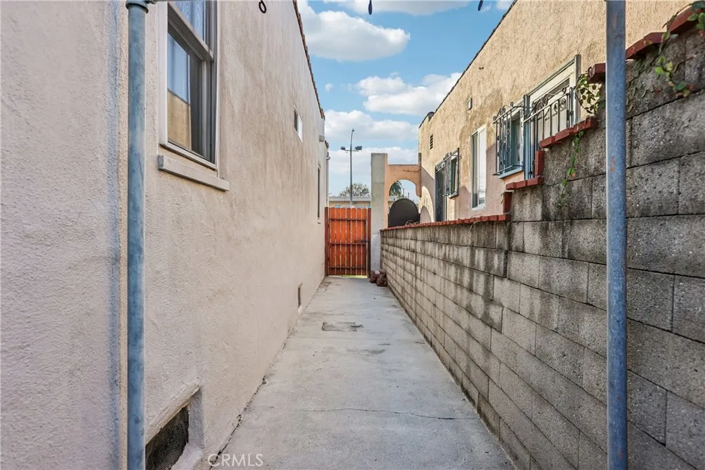 3845 Hollypark, Los Angeles, California 90039 home-pic-27