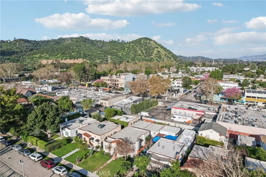 3845 Hollypark, Los Angeles, California 90039 home-pic-37