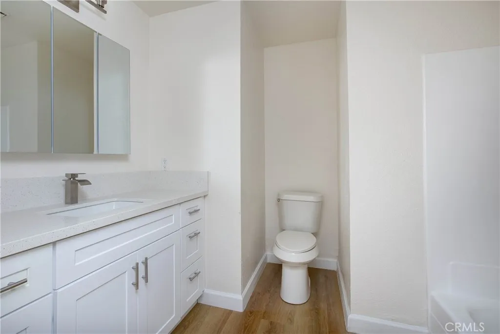 40629 178th E, Lake Los Angeles, California 93535 home-pic-12