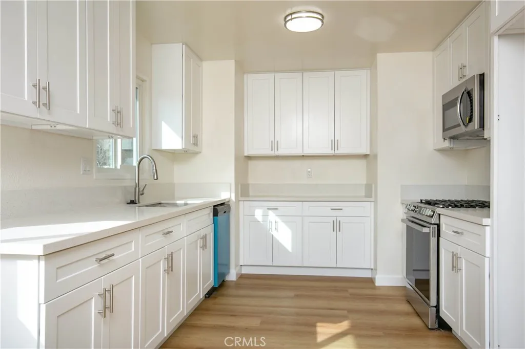 40629 178th E, Lake Los Angeles, California 93535 home-pic-8