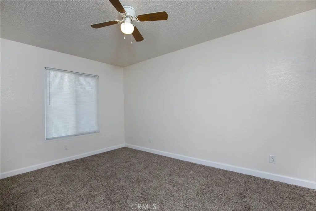 40629 178th E, Lake Los Angeles, California 93535 home-pic-15