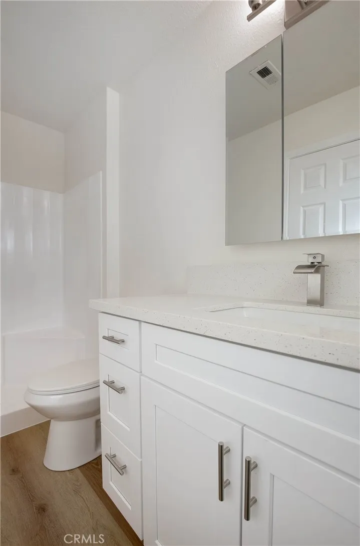 40629 178th E, Lake Los Angeles, California 93535 home-pic-13