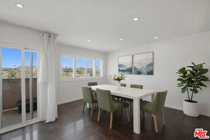 Virtual / digital staging