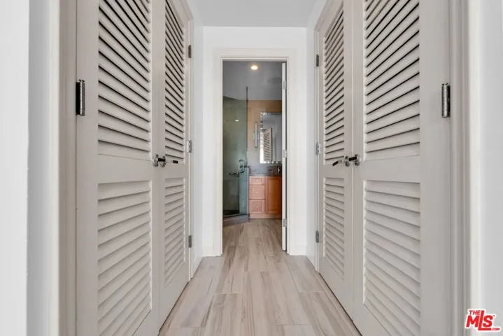 1155 N La Cienega Boulevard 1106, West Hollywood, California 90069