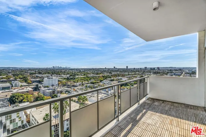 1155 N La Cienega Boulevard 1106, West Hollywood, California 90069